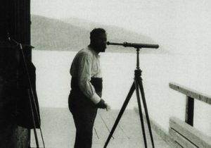 https://www.pichler-training.at/wp-content/uploads/2020/08/Gustav-Klimt-1905-Fernrohr-300x210.jpg